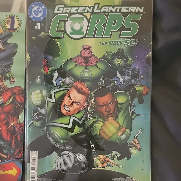 DC Comics Comic Book Set - Picture 5 of 6